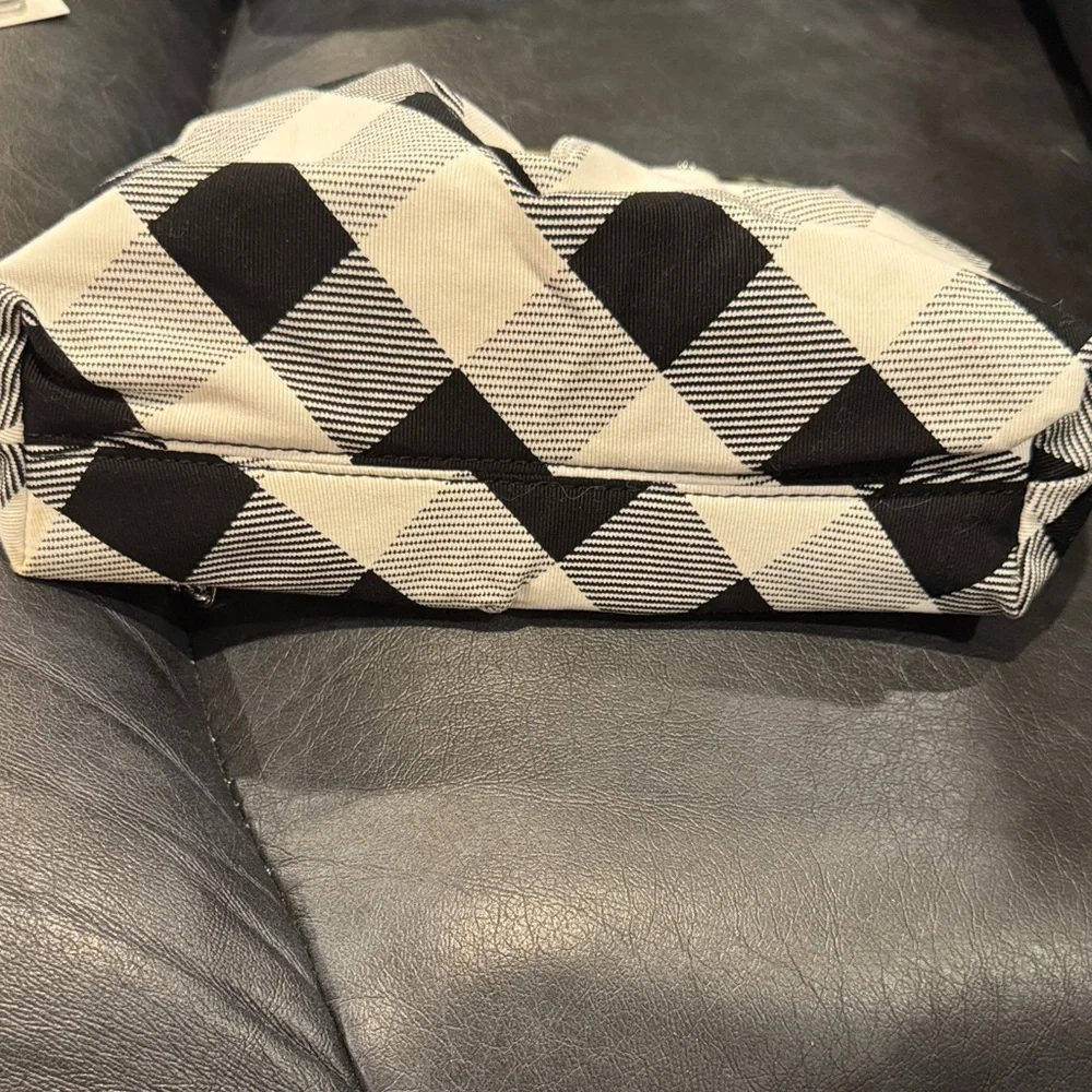White House Black Market Elegant Checkered Clutch with Chain Strap - Picture 4 of 6